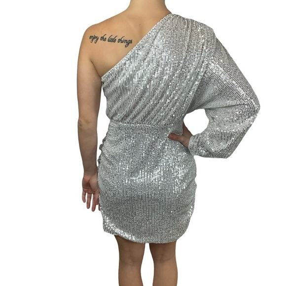 Misguided gorgeous silver sequin little mini dress, New with tags! - Picture 2 of 8